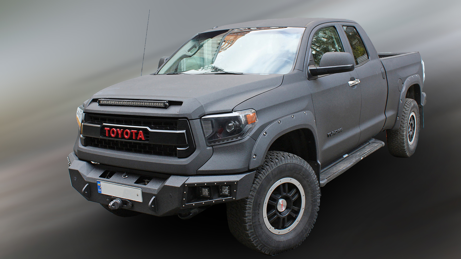 TOYOTA Tundra "Dark knight" - ЄбрутальнийЄ елегантний пікап
