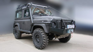 Land Rover Defender 90 LINE-X UKRAINE HUNTER