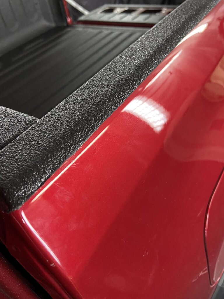 TOYOTA HILUX GR Sport. Фінальний результат робіт по захисту вантажного відсіку покриттям Line-X XS-100