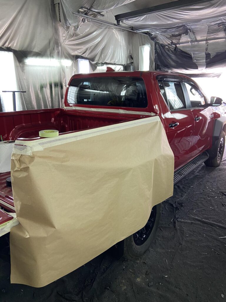 TOYOTA HILUX GR Sport. Підготовка до нанесення захисного покриття Line-X XS-100