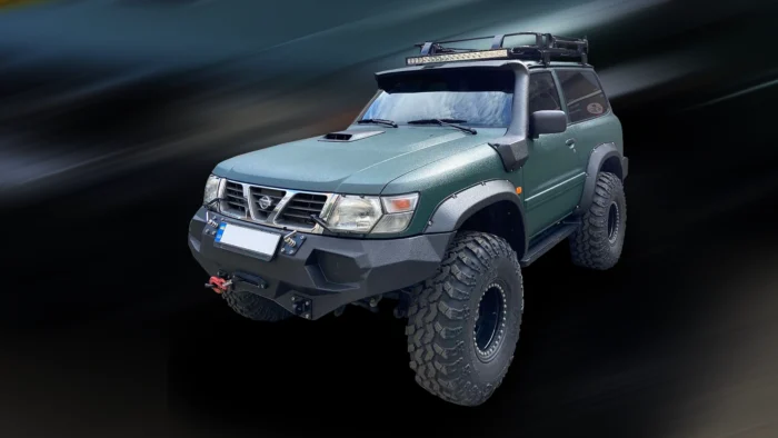 Nissan Pftrol GR V8 - захищений матеріалами Line-X для жорсткої позашляхової експлуатації