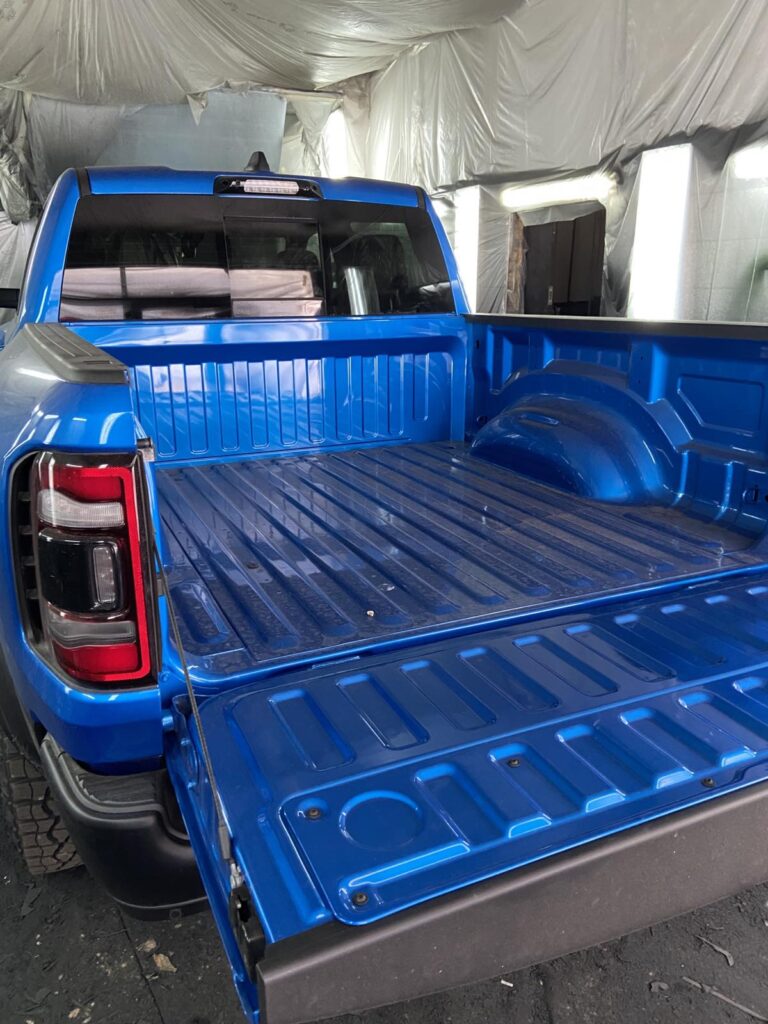 Вантажний підсік DODGE RAM 1500 TRX до початку робіт