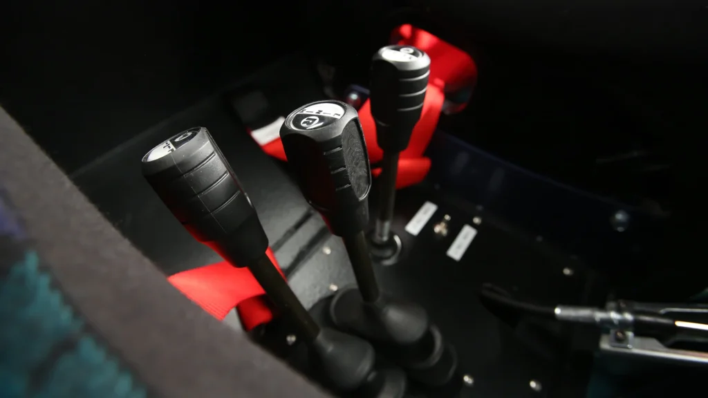 Toyota FJ Bruiser_SEMA_2023 gear lever