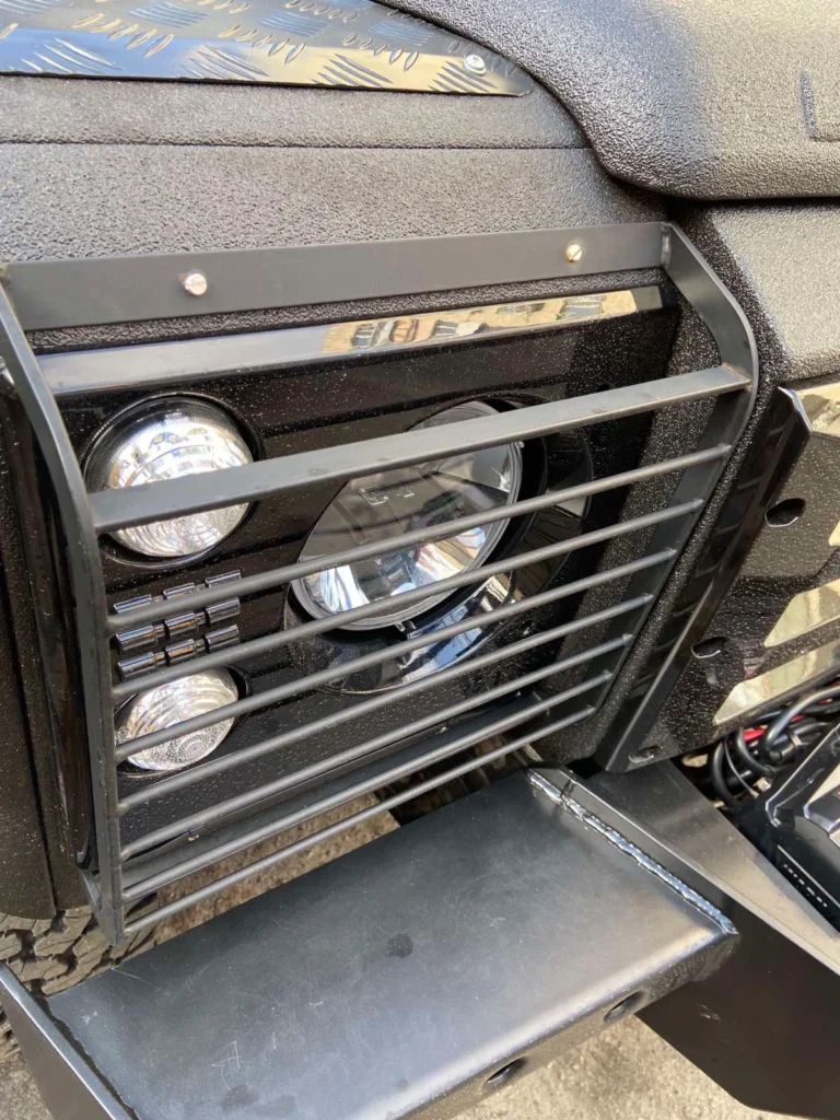 LAND ROVER DEFENDER 90 захисна решітка фар головного світла
