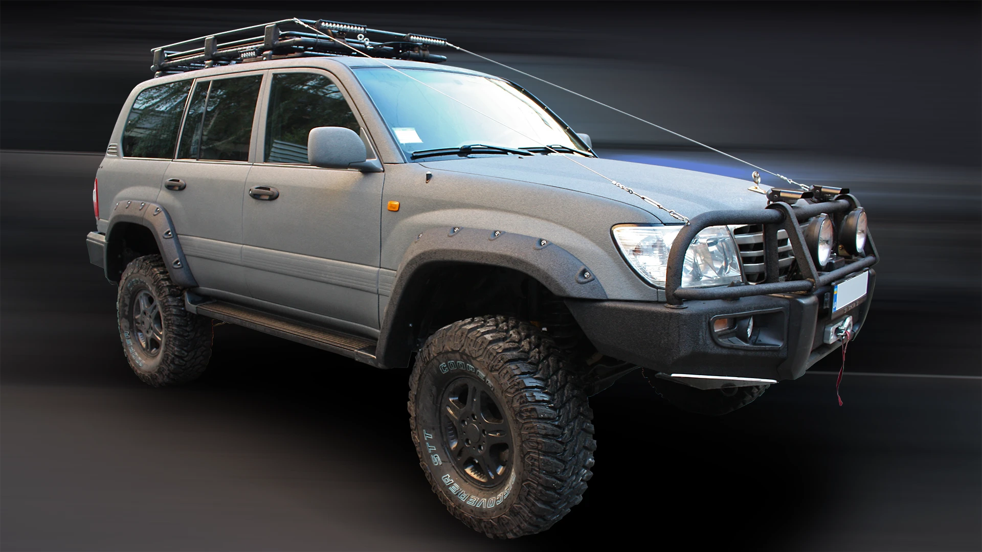 Toyota Land Cruiser 105 “WOLFENSTAIN”