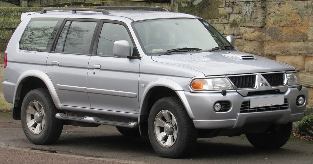 Mitsubishi Pajero Sport I