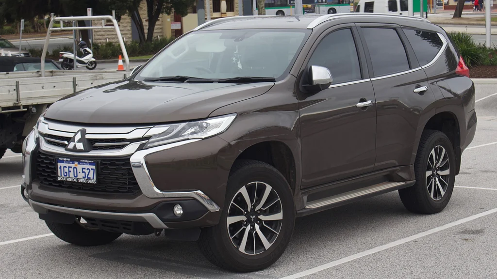 Mitsubishi Pajero Sport III