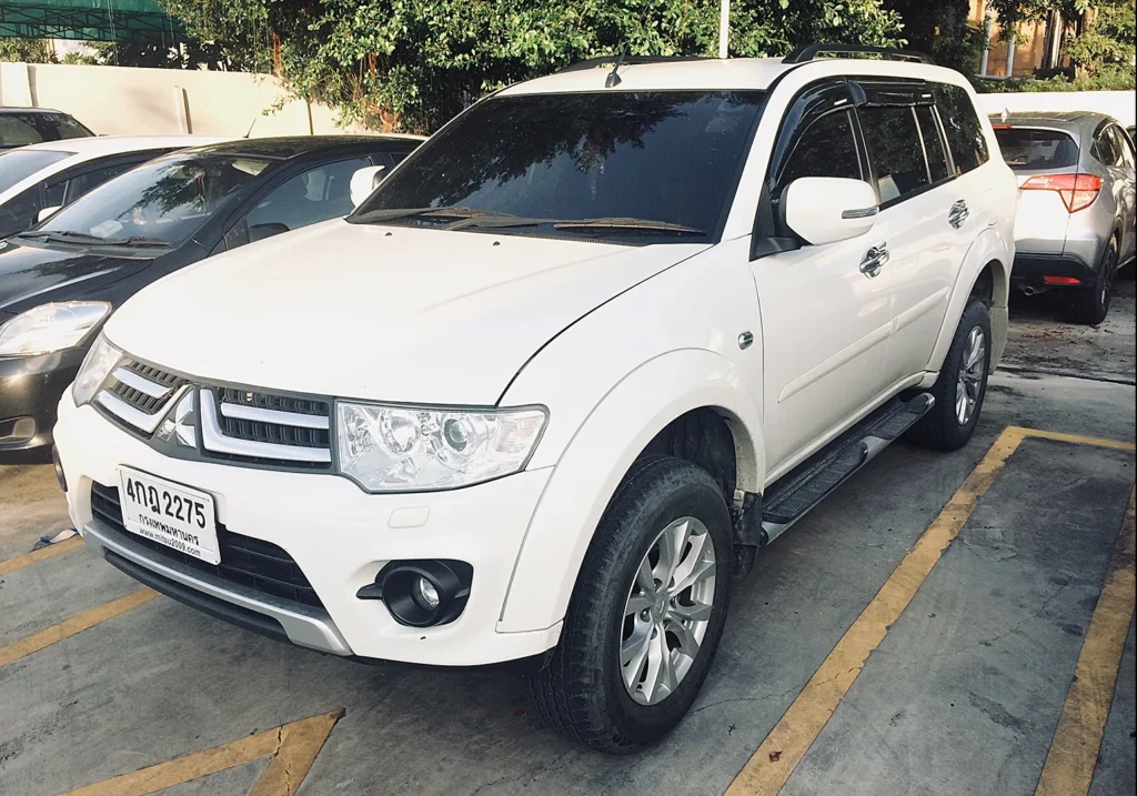 Mitsubishi Pajero Sport II