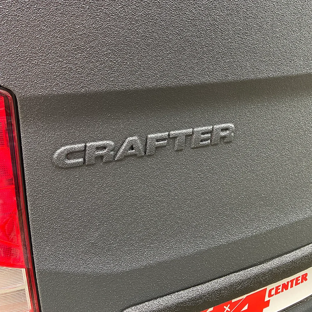 VW Crafter защищен Line-X