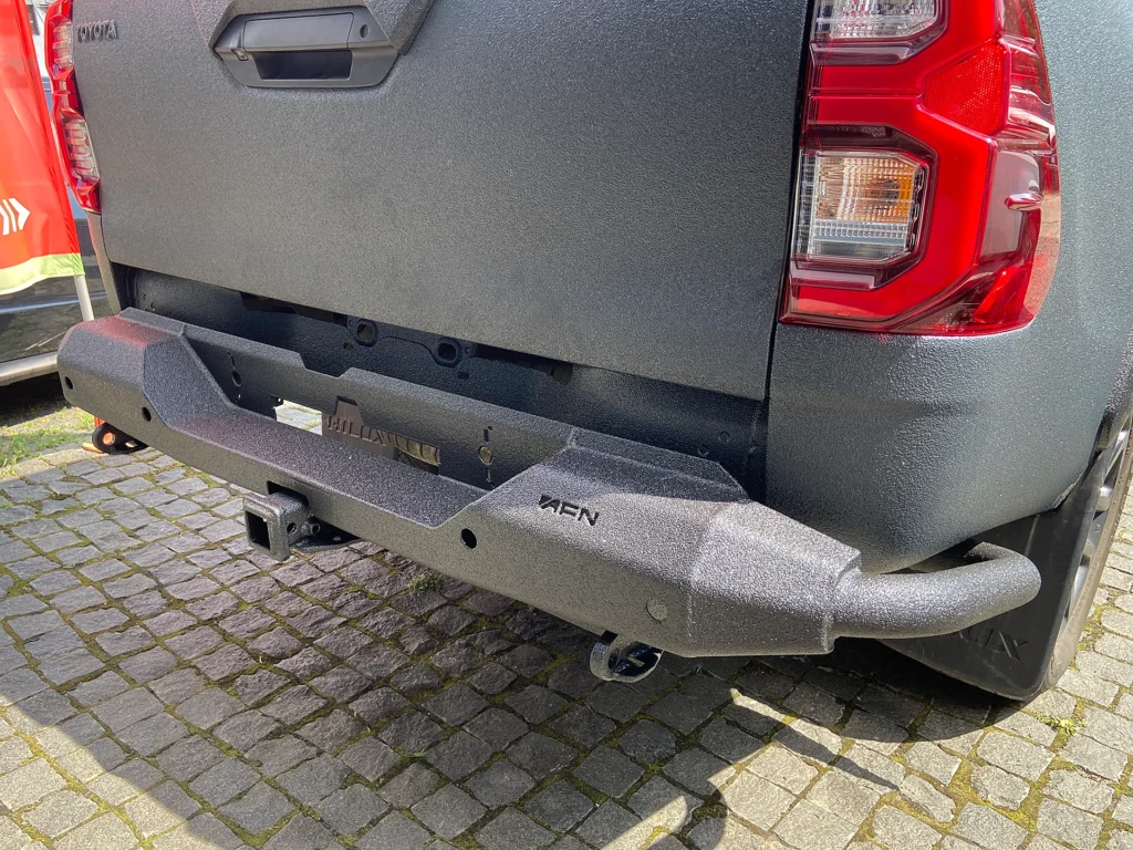 Новий проект на базі оновленого пікапа Toyota Hilux. Продукт співпраці з 4х4_offroadcentre. Задній силовий бампер.