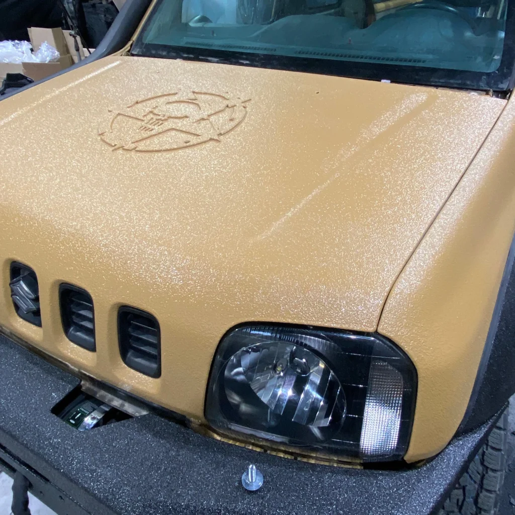 SUZUKI JIMNY. Випуклий єлемент дизайну